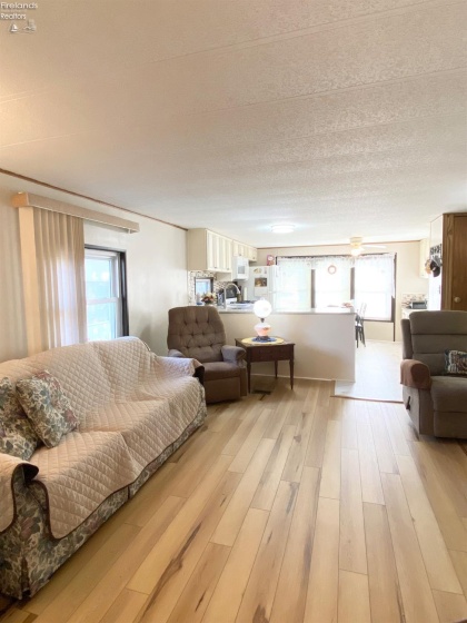 8175 North Shore Boulevard, Marblehead, 43440, 2 Bedrooms Bedrooms, ,1 BathroomBathrooms,Residential,For Sale,North Shore,20252077