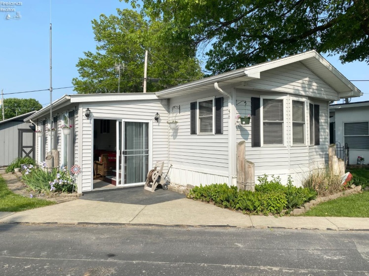 8175 North Shore Boulevard, Marblehead, 43440, 2 Bedrooms Bedrooms, ,1 BathroomBathrooms,Residential,For Sale,North Shore,20252077