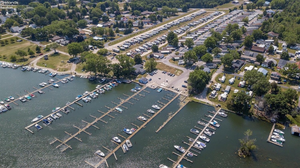 8175 North Shore Boulevard, Marblehead, 43440, 2 Bedrooms Bedrooms, ,1 BathroomBathrooms,Residential,For Sale,North Shore,20252077