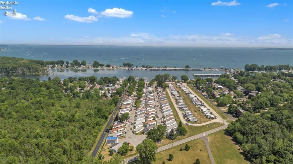 8175 North Shore Boulevard, Marblehead, 43440, 2 Bedrooms Bedrooms, ,1 BathroomBathrooms,Residential,For Sale,North Shore,20252077
