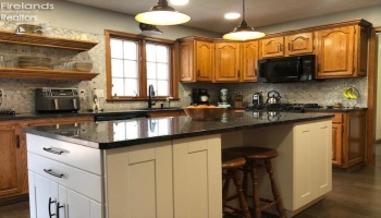 415 Jamestown Avenue, Tiffin, 44883, 4 Bedrooms Bedrooms, ,3 BathroomsBathrooms,Residential,For Sale,Jamestown,20252052