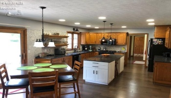 415 Jamestown Avenue, Tiffin, 44883, 4 Bedrooms Bedrooms, ,3 BathroomsBathrooms,Residential,For Sale,Jamestown,20252052