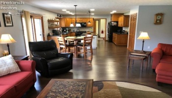415 Jamestown Avenue, Tiffin, 44883, 4 Bedrooms Bedrooms, ,3 BathroomsBathrooms,Residential,For Sale,Jamestown,20252052