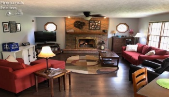 415 Jamestown Avenue, Tiffin, 44883, 4 Bedrooms Bedrooms, ,3 BathroomsBathrooms,Residential,For Sale,Jamestown,20252052