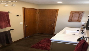 415 Jamestown Avenue, Tiffin, 44883, 4 Bedrooms Bedrooms, ,3 BathroomsBathrooms,Residential,For Sale,Jamestown,20252052