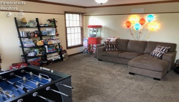 415 Jamestown Avenue, Tiffin, 44883, 4 Bedrooms Bedrooms, ,3 BathroomsBathrooms,Residential,For Sale,Jamestown,20252052