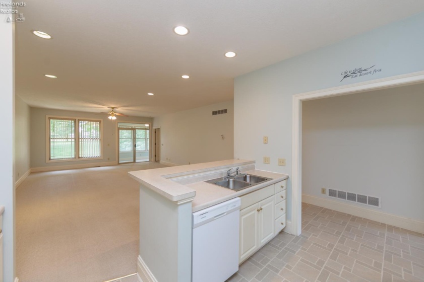 2 Executive Village Court, Norwalk, 44857, 2 Bedrooms Bedrooms, ,2 BathroomsBathrooms,Residential,For Sale,Executive Village,20252068