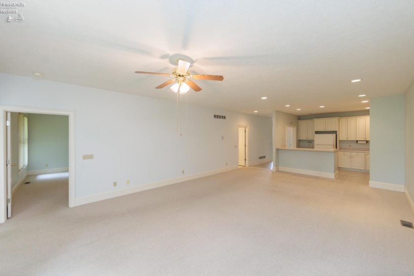2 Executive Village Court, Norwalk, 44857, 2 Bedrooms Bedrooms, ,2 BathroomsBathrooms,Residential,For Sale,Executive Village,20252068