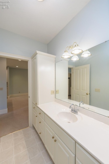 2 Executive Village Court, Norwalk, 44857, 2 Bedrooms Bedrooms, ,2 BathroomsBathrooms,Residential,For Sale,Executive Village,20252068