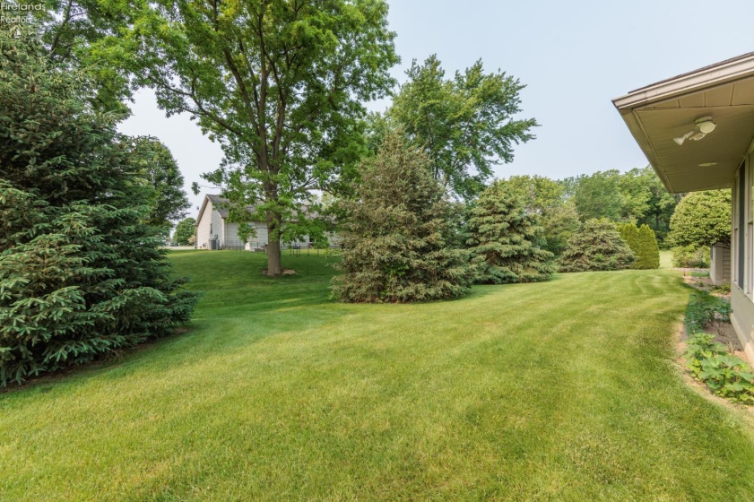 2 Executive Village Court, Norwalk, 44857, 2 Bedrooms Bedrooms, ,2 BathroomsBathrooms,Residential,For Sale,Executive Village,20252068