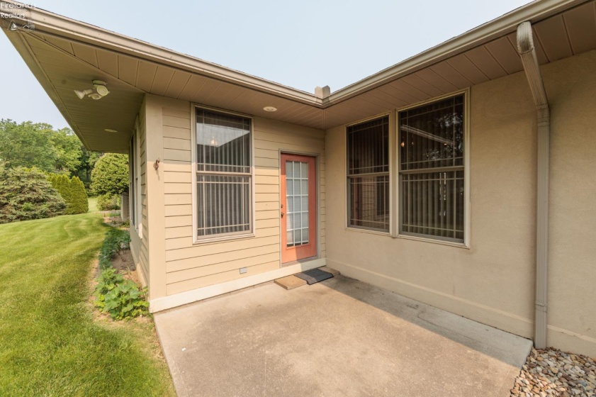 2 Executive Village Court, Norwalk, 44857, 2 Bedrooms Bedrooms, ,2 BathroomsBathrooms,Residential,For Sale,Executive Village,20252068