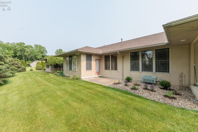 2 Executive Village Court, Norwalk, 44857, 2 Bedrooms Bedrooms, ,2 BathroomsBathrooms,Residential,For Sale,Executive Village,20252068