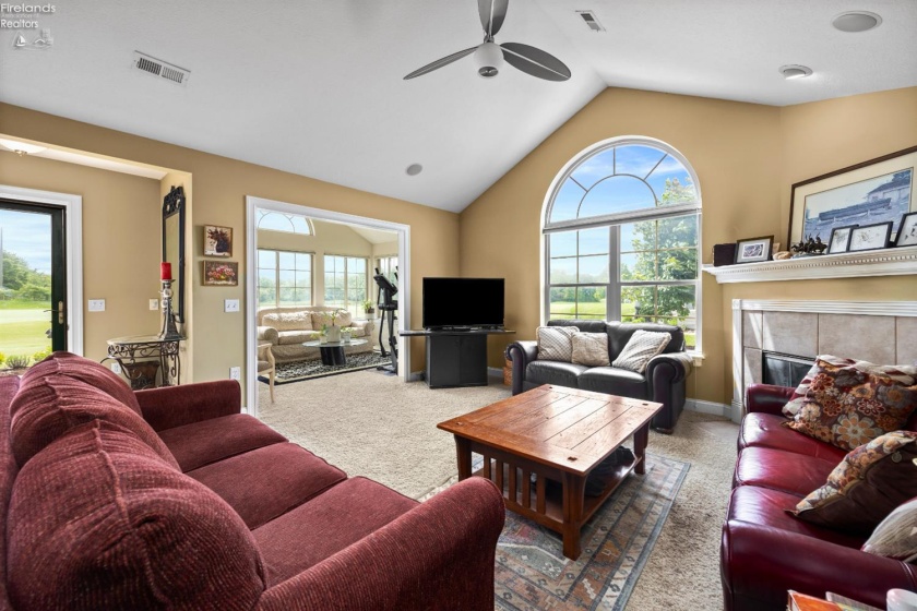 2750 Canterbury Circle, Port Clinton, 43452, 2 Bedrooms Bedrooms, ,2 BathroomsBathrooms,Residential,For Sale,Canterbury,20251961
