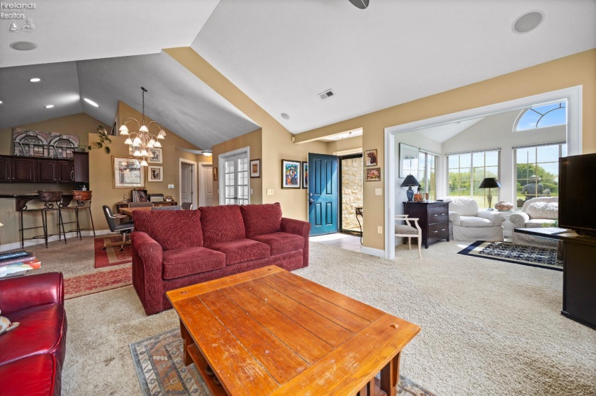 2750 Canterbury Circle, Port Clinton, 43452, 2 Bedrooms Bedrooms, ,2 BathroomsBathrooms,Residential,For Sale,Canterbury,20251961