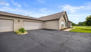 2750 Canterbury Circle, Port Clinton, 43452, 2 Bedrooms Bedrooms, ,2 BathroomsBathrooms,Residential,For Sale,Canterbury,20251961