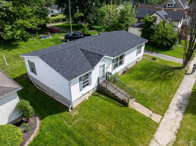 725 5th Street, Fremont, 43420, 3 Bedrooms Bedrooms, ,2 BathroomsBathrooms,Residential,For Sale,5th,20252000