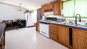 725 5th Street, Fremont, 43420, 3 Bedrooms Bedrooms, ,2 BathroomsBathrooms,Residential,For Sale,5th,20252000