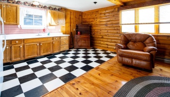 555 Race Street, Clyde, 43410, 2 Bedrooms Bedrooms, ,1 BathroomBathrooms,Residential,For Sale,Race,20252018