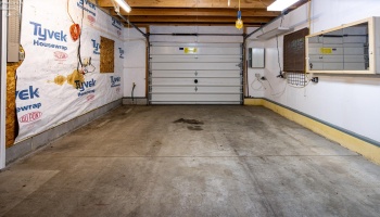 555 Race Street, Clyde, 43410, 2 Bedrooms Bedrooms, ,1 BathroomBathrooms,Residential,For Sale,Race,20252018
