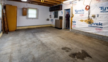555 Race Street, Clyde, 43410, 2 Bedrooms Bedrooms, ,1 BathroomBathrooms,Residential,For Sale,Race,20252018