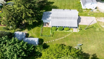 555 Race Street, Clyde, 43410, 2 Bedrooms Bedrooms, ,1 BathroomBathrooms,Residential,For Sale,Race,20252018