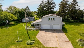 555 Race Street, Clyde, 43410, 2 Bedrooms Bedrooms, ,1 BathroomBathrooms,Residential,For Sale,Race,20252018