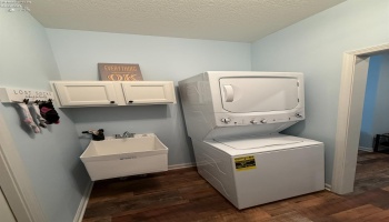 Laundry Room.  Washer and Dryer stay!