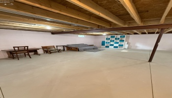 Full basement.