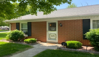 20 Shaker Court, Fremont, 43420, 2 Bedrooms Bedrooms, ,2 BathroomsBathrooms,Residential,For Sale,Shaker,20252094