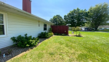 20 Shaker Court, Fremont, 43420, 2 Bedrooms Bedrooms, ,2 BathroomsBathrooms,Residential,For Sale,Shaker,20252094