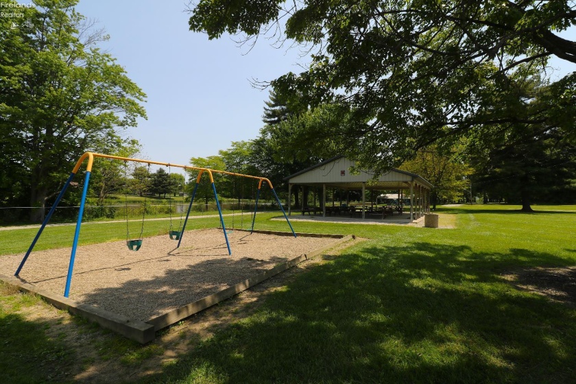 10 Senior Drive, Greenwich, 44837, 5 Bedrooms Bedrooms, ,3 BathroomsBathrooms,Residential,For Sale,Senior,20252049