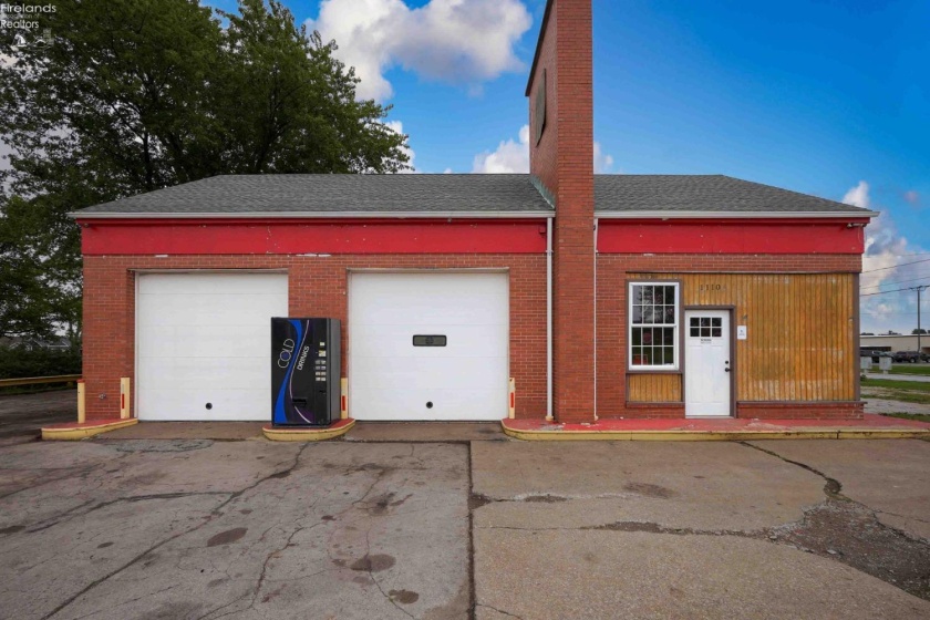 1110 Main Street, Clyde, 43410, ,Commercial,For Sale,Main,20252251