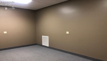 668 Miami St., Tiffin, 44883, ,Commercial For Lease,For Lease,Miami St.,20252218