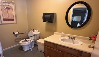 1801 Croghan Street, Fremont, 43420, ,Commercial,For Sale,Croghan,20252329