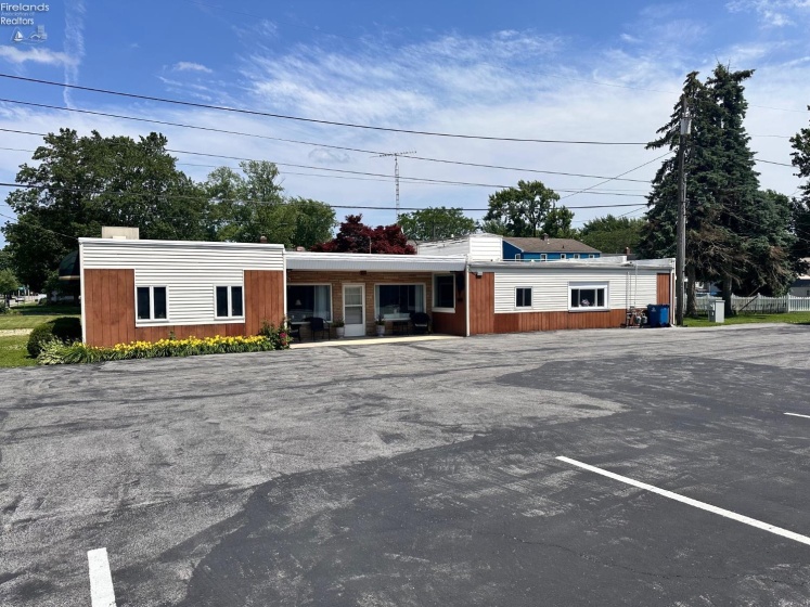 1801 Croghan Street, Fremont, 43420, ,Commercial,For Sale,Croghan,20252329