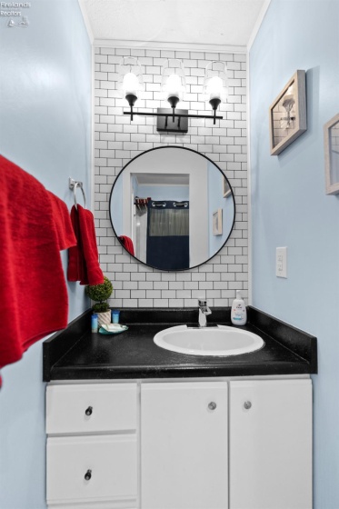 1807 Perry Street, Port Clinton, 43452, 2 Bedrooms Bedrooms, ,2 BathroomsBathrooms,Residential,For Sale,Perry,20252091