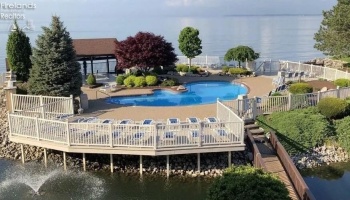 1807 Perry Street, Port Clinton, 43452, 2 Bedrooms Bedrooms, ,2 BathroomsBathrooms,Residential,For Sale,Perry,20252091