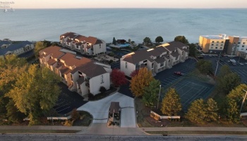 1807 Perry Street, Port Clinton, 43452, 2 Bedrooms Bedrooms, ,2 BathroomsBathrooms,Residential,For Sale,Perry,20252091