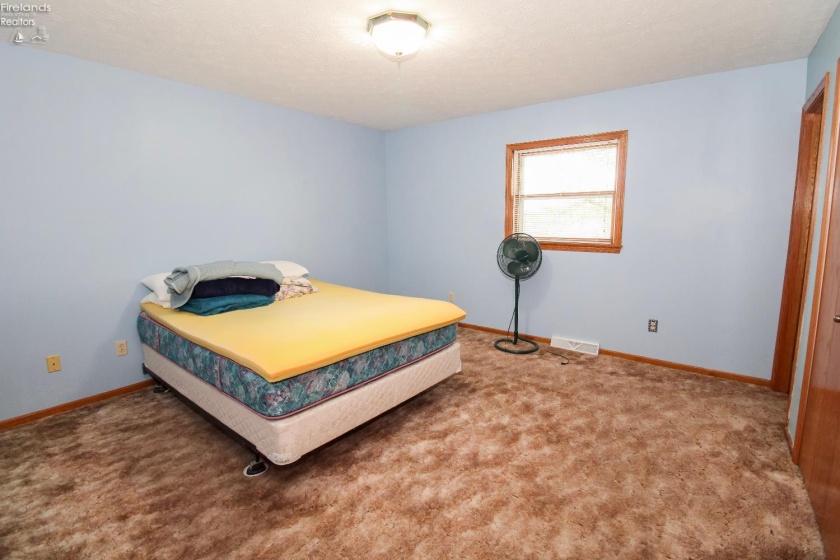 818 Bellaire, Bellevue, 44811, 3 Bedrooms Bedrooms, ,3 BathroomsBathrooms,Residential,For Sale,Bellaire,20251903