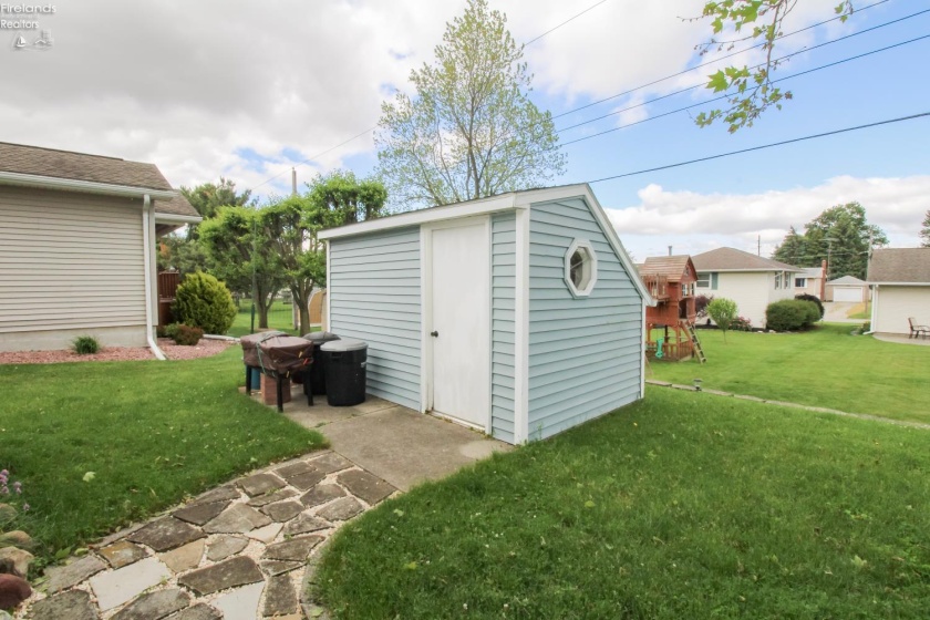 818 Bellaire, Bellevue, 44811, 3 Bedrooms Bedrooms, ,3 BathroomsBathrooms,Residential,For Sale,Bellaire,20251903