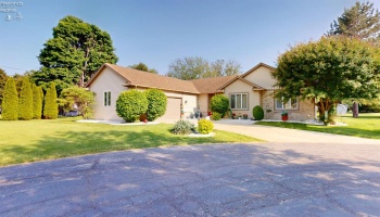 210 Briarwood Drive, Fremont, 43420, 2 Bedrooms Bedrooms, ,2 BathroomsBathrooms,Residential,For Sale,Briarwood,20251950