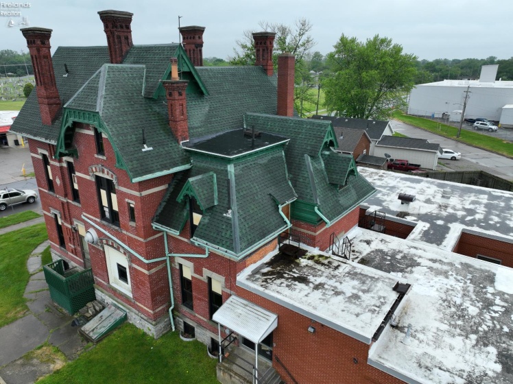 1319 Tiffin Avenue, Sandusky, 44870, 6 Bedrooms Bedrooms, ,4 BathroomsBathrooms,Residential,For Sale,Tiffin,20252117