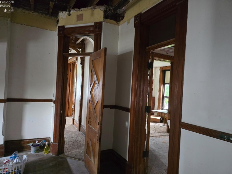 1319 Tiffin Avenue, Sandusky, 44870, 6 Bedrooms Bedrooms, ,4 BathroomsBathrooms,Residential,For Sale,Tiffin,20252117