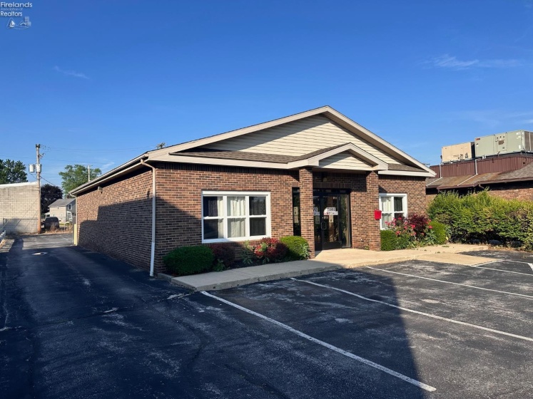 1303 State Street, Fremont, 43420, ,Commercial,For Sale,State,20252397