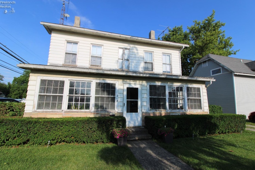 214 Fulton Street, Port Clinton, 43452, ,Multiple Units,For Sale,Fulton,20252415