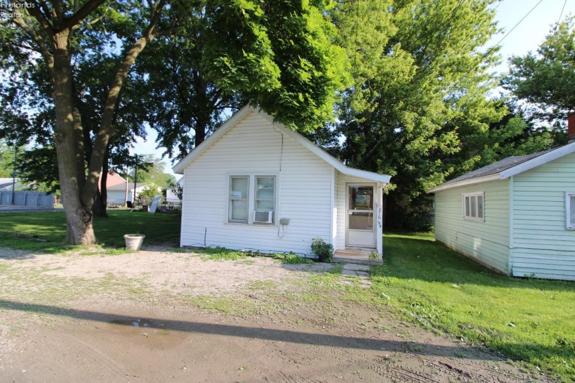 214 Fulton Street, Port Clinton, 43452, ,Multiple Units,For Sale,Fulton,20252415