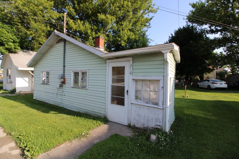 214 Fulton Street, Port Clinton, 43452, ,Multiple Units,For Sale,Fulton,20252415