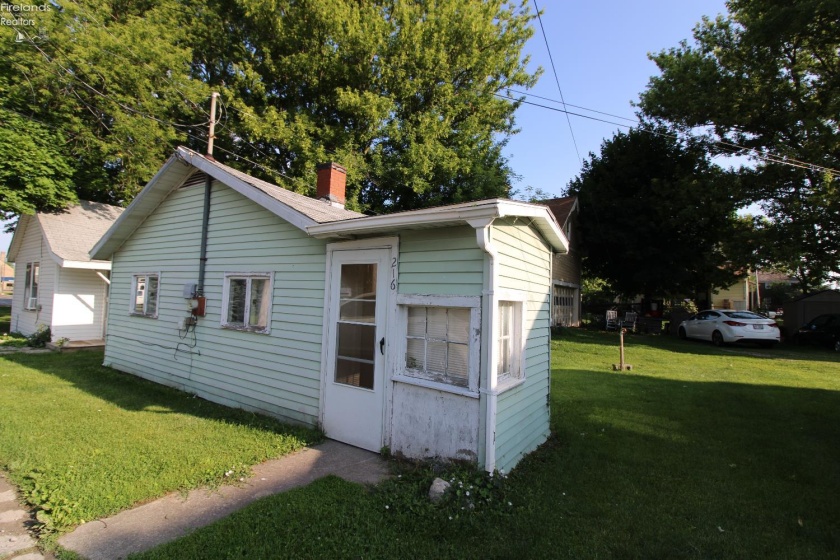 214 Fulton Street, Port Clinton, 43452, ,Multiple Units,For Sale,Fulton,20252415