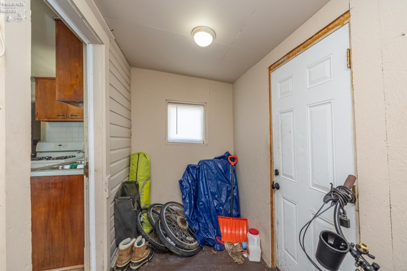 409 Gulf Road, Elyria, 44035, ,Multiple Units,For Sale,Gulf,20252416
