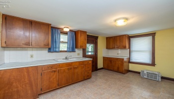 409 Gulf Road, Elyria, 44035, ,Multiple Units,For Sale,Gulf,20252416